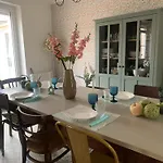 Maison Complete Proche Circuit Centre 8 A 10 Personnes 4 2 Salle De Bain Villa Le Mans