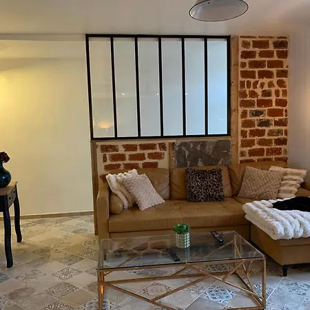 Maison Complete Proche Circuit 24H Centre Ville 10 A 12 Personnes 5 Chambres 3 Salles De Bain *