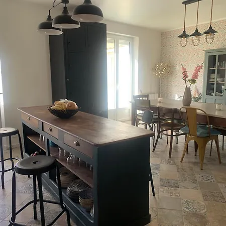 Maison Complete Proche Circuit Centre 8 A 10 Personnes 4 2 Salle De Bain Villa