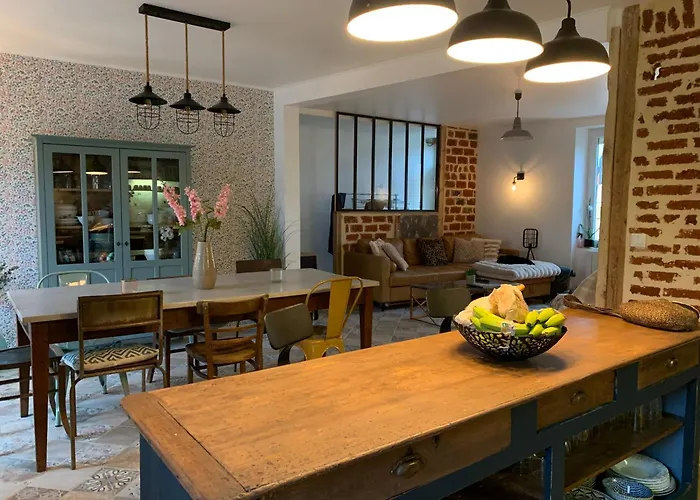 Maison Complete Proche Circuit Centre 8 A 10 Personnes 4 2 Salle De Bain * Le Mans