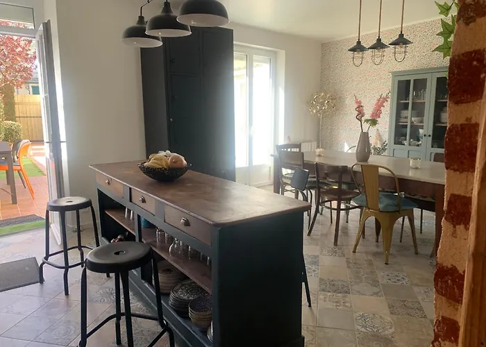 Maison Complete Proche Circuit Centre 8 A 10 Personnes 4 2 Salle De Bain Villa