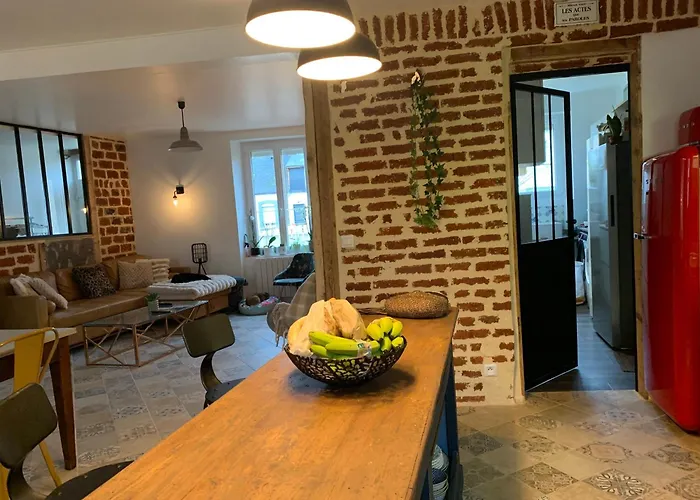 Maison Complete Proche Circuit Centre 8 A 10 Personnes 4 2 Salle De Bain Villa Le Mans