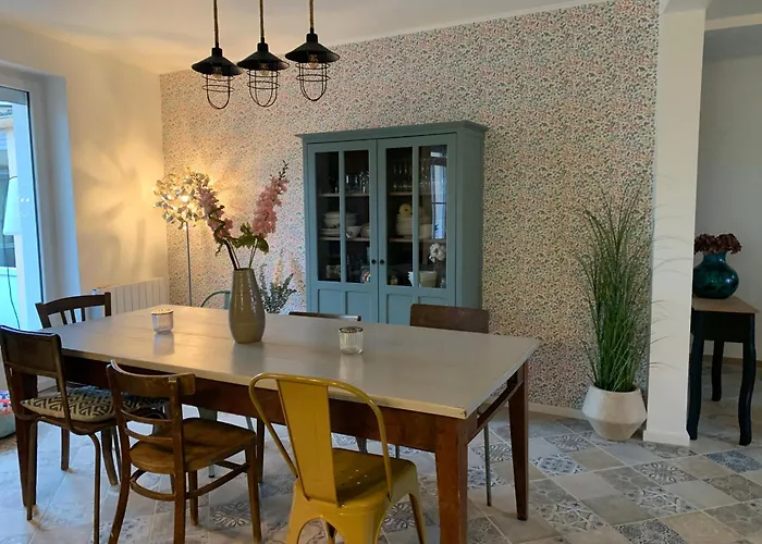 Villa Maison Complete Proche Circuit Centre 8 A 10 Personnes 4 2 Salle De Bain