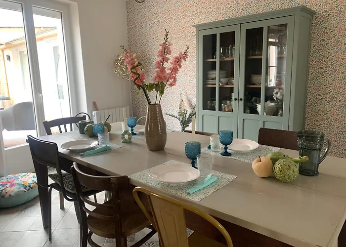 Maison Complete Proche Circuit Centre 8 A 10 Personnes 4 2 Salle De Bain Villa Le Mans