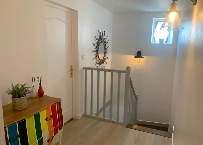 Maison Complete Proche Circuit Centre 8 A 10 Personnes 4 2 Salle De Bain Villa Le Mans