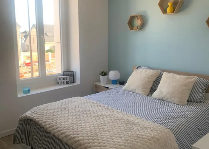 Villa Maison Complete Proche Circuit Centre 8 A 10 Personnes 4 2 Salle De Bain Le Mans