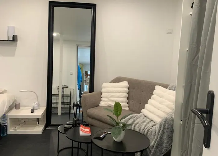 Maison Complete Proche Circuit Centre 8 A 10 Personnes 4 2 Salle De Bain Villa